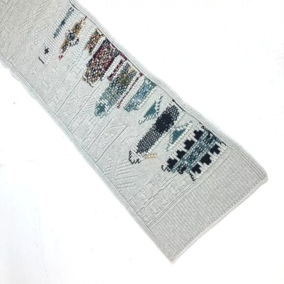 HERMES Autumn/Winter Collection Couleurs en coeur Scarf Light gray based - Picture 7 of 9